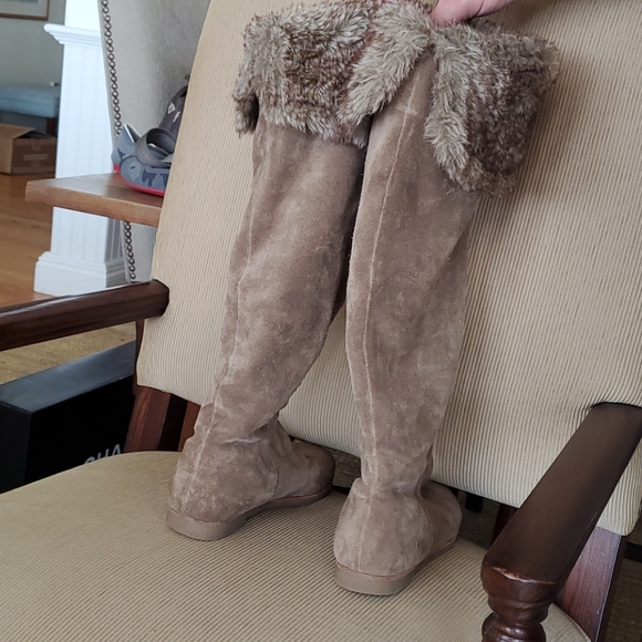 Sam Edelman tall tan suede, faux fur cuff at knee - Picture 3 of 7